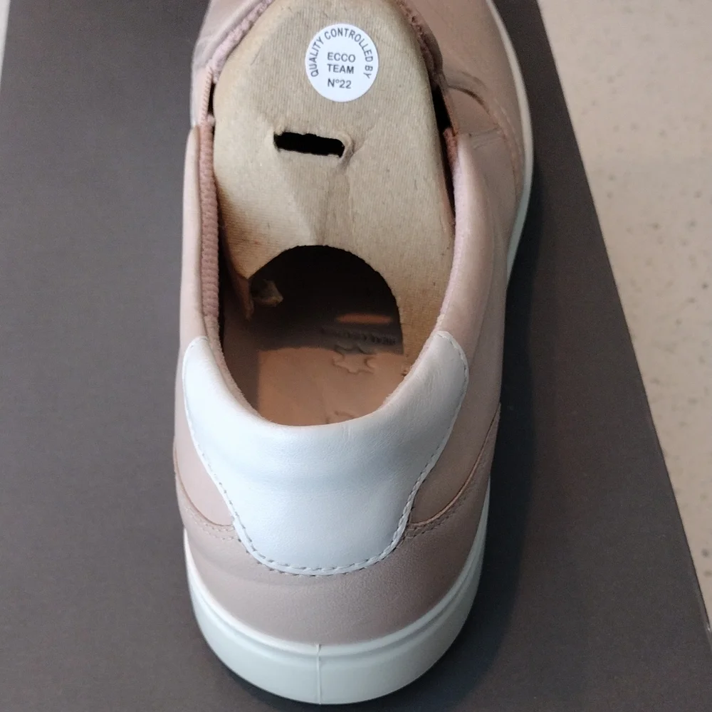 NWT Ecco Womens Size 10-10.5 EU 41 Aimee Rose Dust Leather Comfort Sport Slip On
